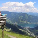 Alpinoase Centre Zell Am *