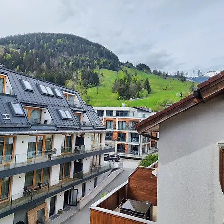 Alpinoase Centre Zell Am * 滨湖采尔