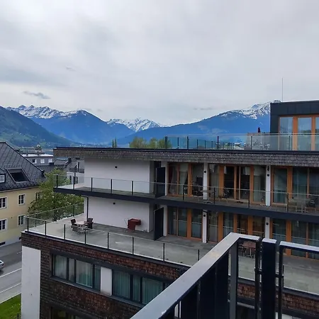 Alpinoase Centre Zell Am Apartman *